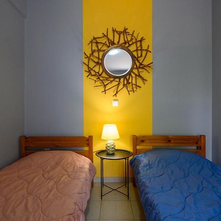 Rea Apartment II "1Minute From The Beach" Kalamata Luaran gambar