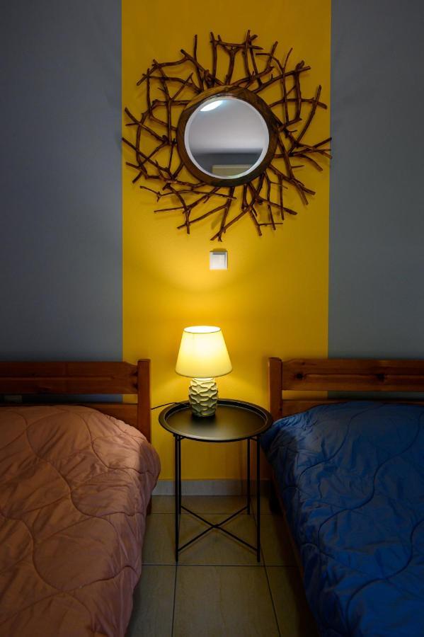 Rea Apartment II "1Minute From The Beach" Kalamata Luaran gambar