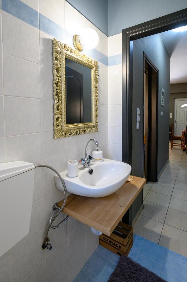 Rea Apartment II "1Minute From The Beach" Kalamata Luaran gambar